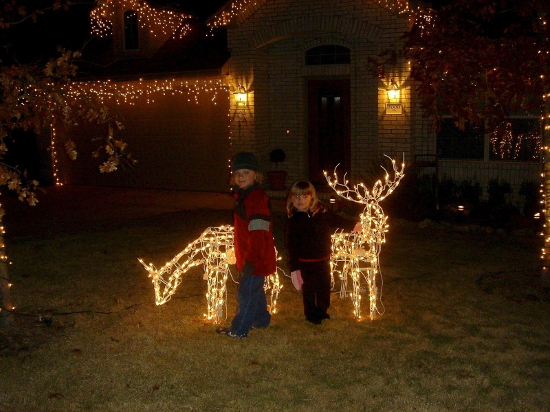Hildebrand Christmas ScreenSaver/800x600_2005-12-04-05 Steiner Ranch Lights.jpg